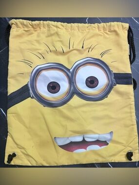 Universal Studios Minions Yellow Drawstring Bag Tote Black Handles Despicable